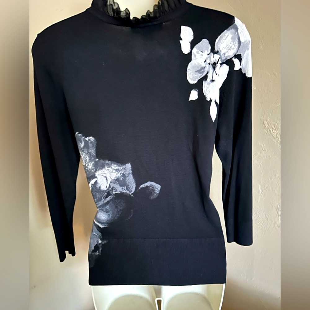 White House Black Market Black Cardigan with Gray Floral Print - Picture 3 of 4